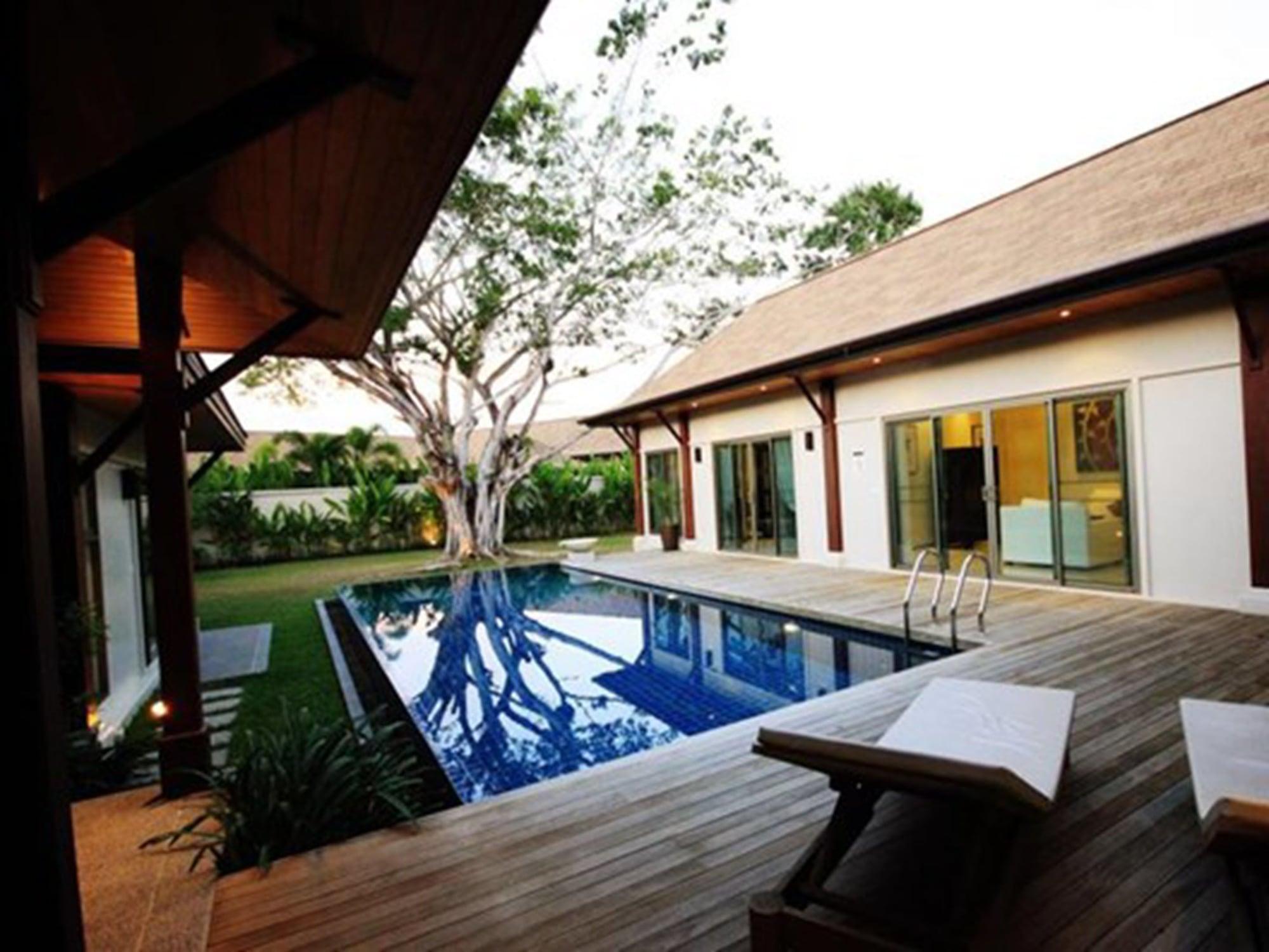 Two Villas Holiday Oriental Style Layan Beach Phuket Buitenkant foto