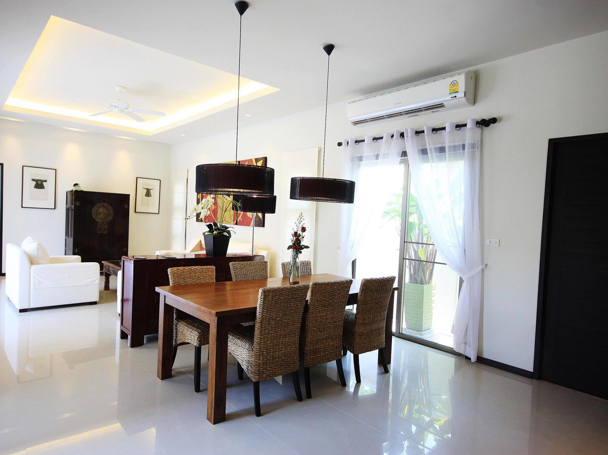 Two Villas Holiday Oriental Style Layan Beach Phuket Buitenkant foto